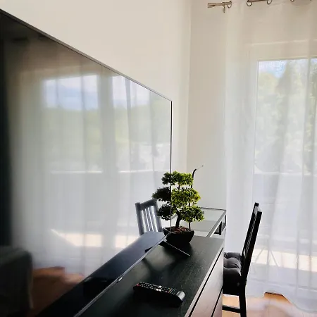 Idyllische Mit Balkon & Ausblick Arzbach