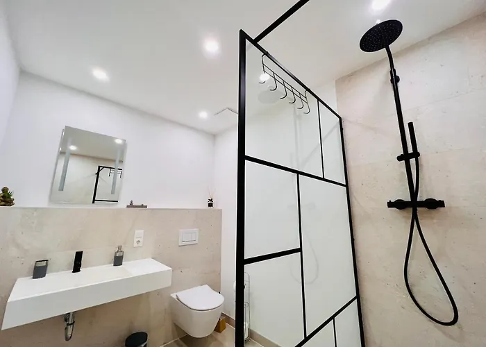 Idyllische Mit Balkon & Ausblick *