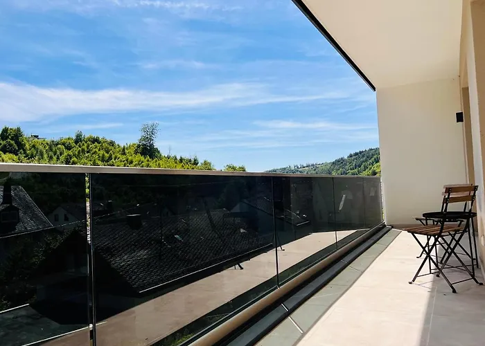 Idyllische Mit Balkon & Ausblick * Arzbach